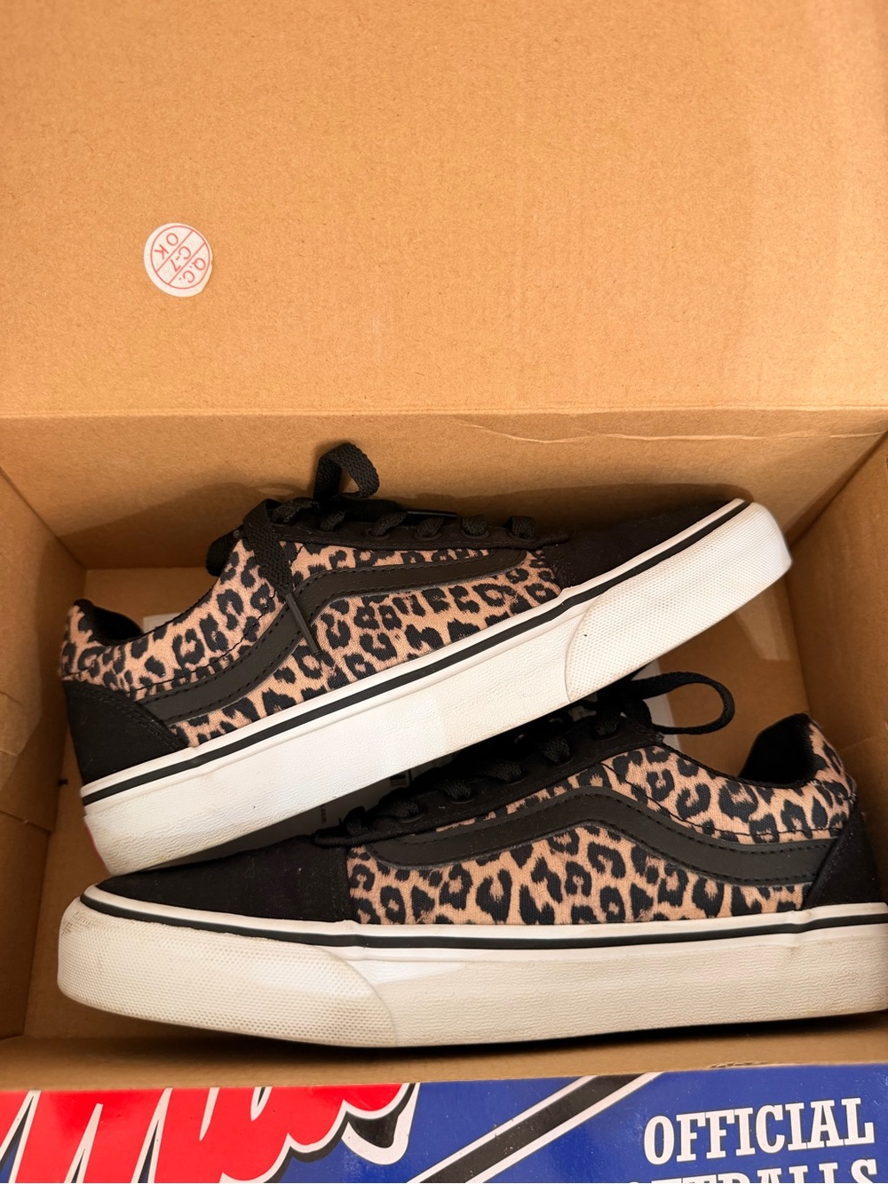 Vans Women's Low-Top Sneakers in Pink Leopard and Black - Picture 5 of 6